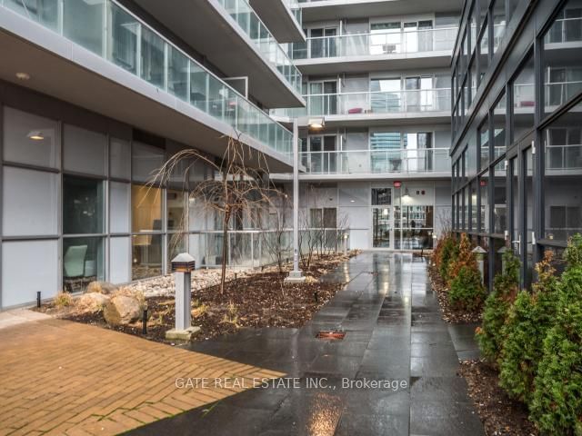 352 Front St W, unit 1406 for rent