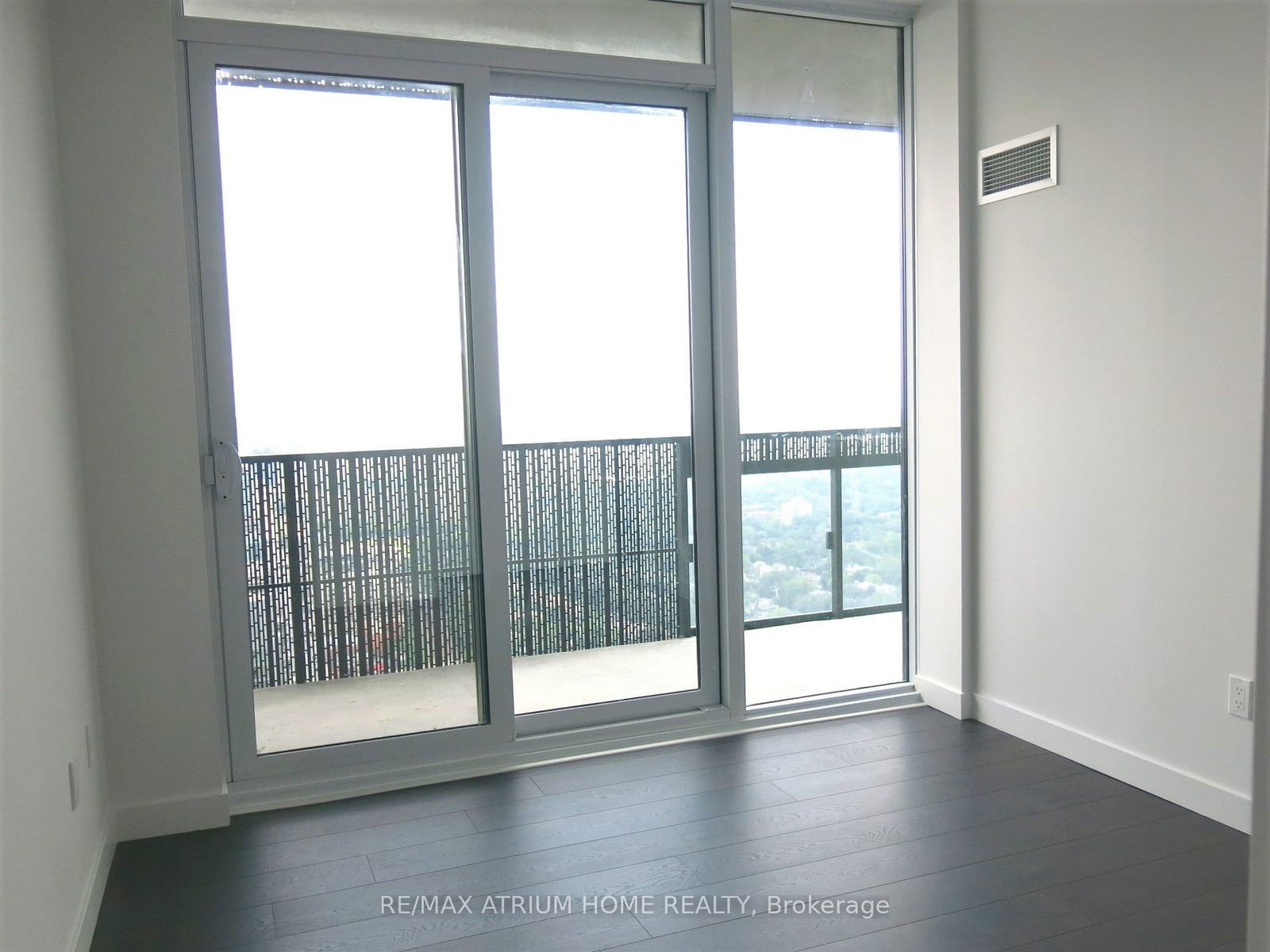 8 Eglinton Ave E, unit 4602 for rent