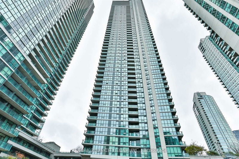 18 Harbour St, unit 1403 for rent