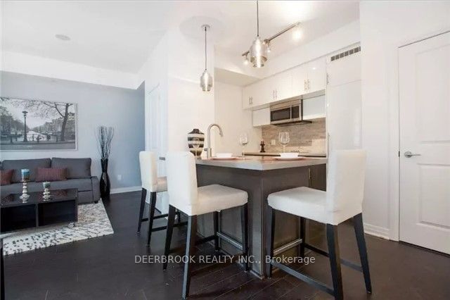 8 Mercer St, unit 1107 for sale