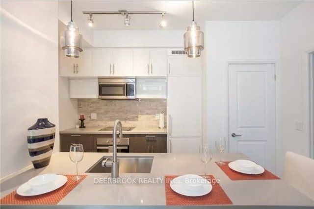 8 Mercer St, unit 1107 for rent