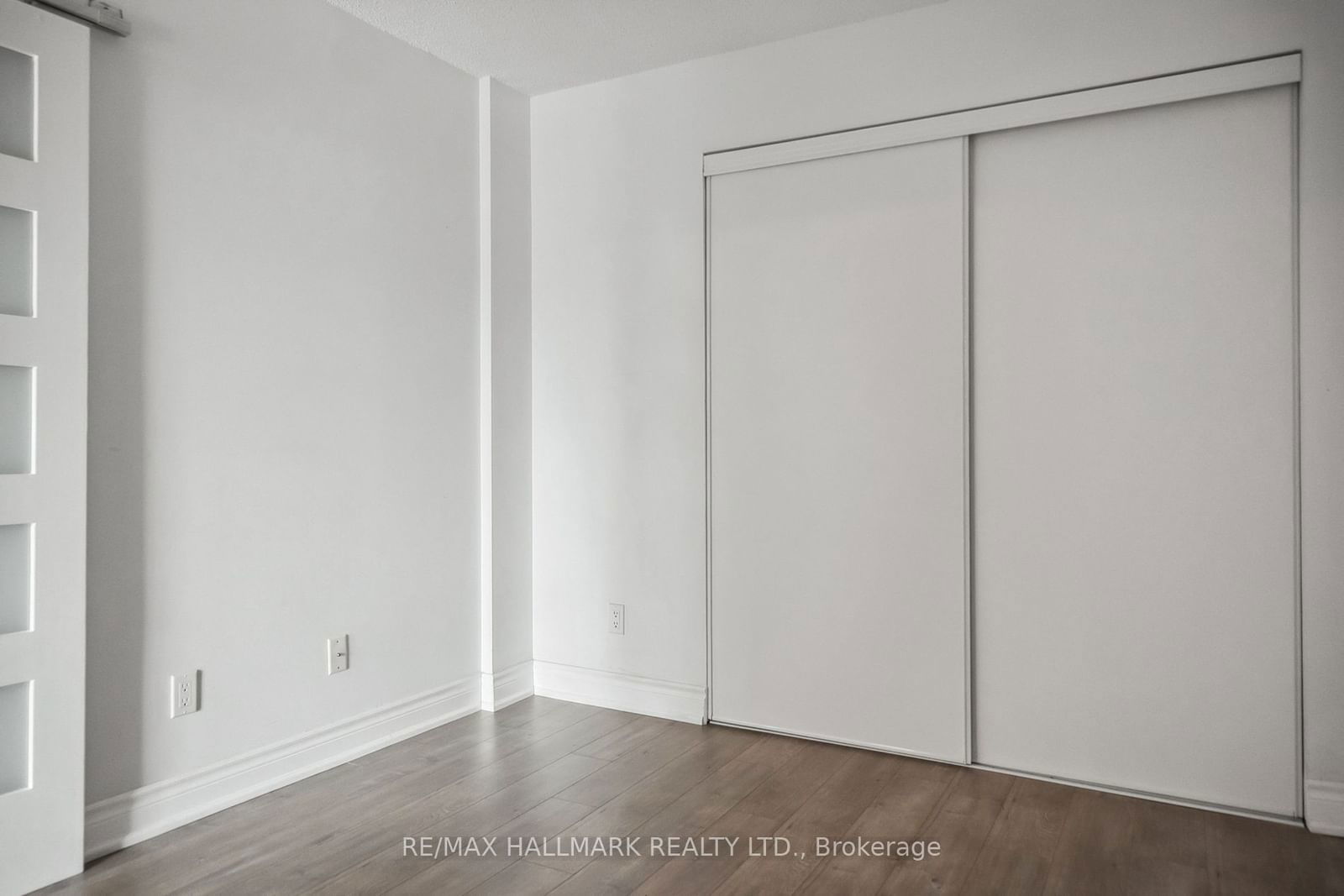 410 Queens Quay W, unit 919 for rent