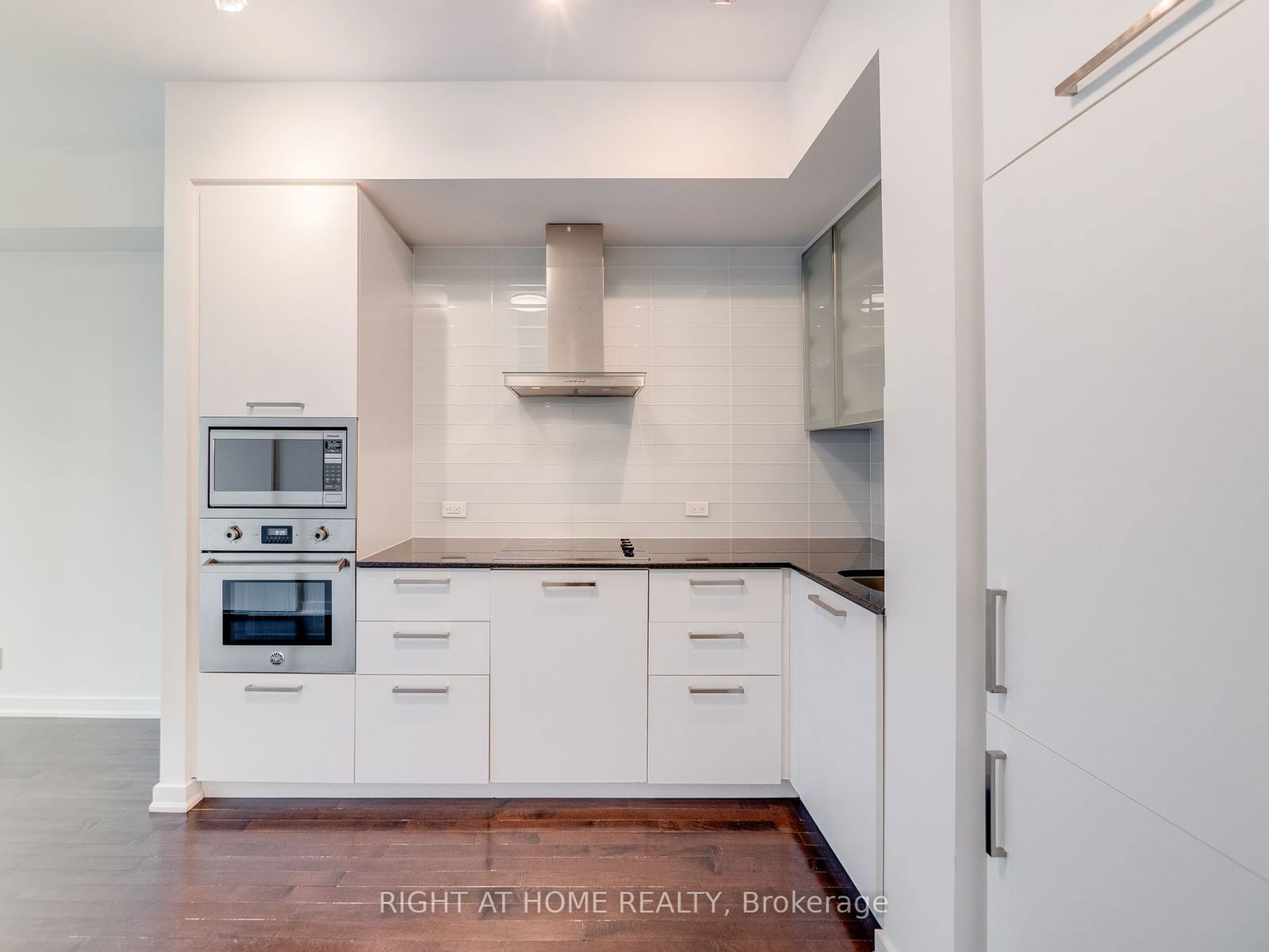 14 York St, unit 1109 for sale