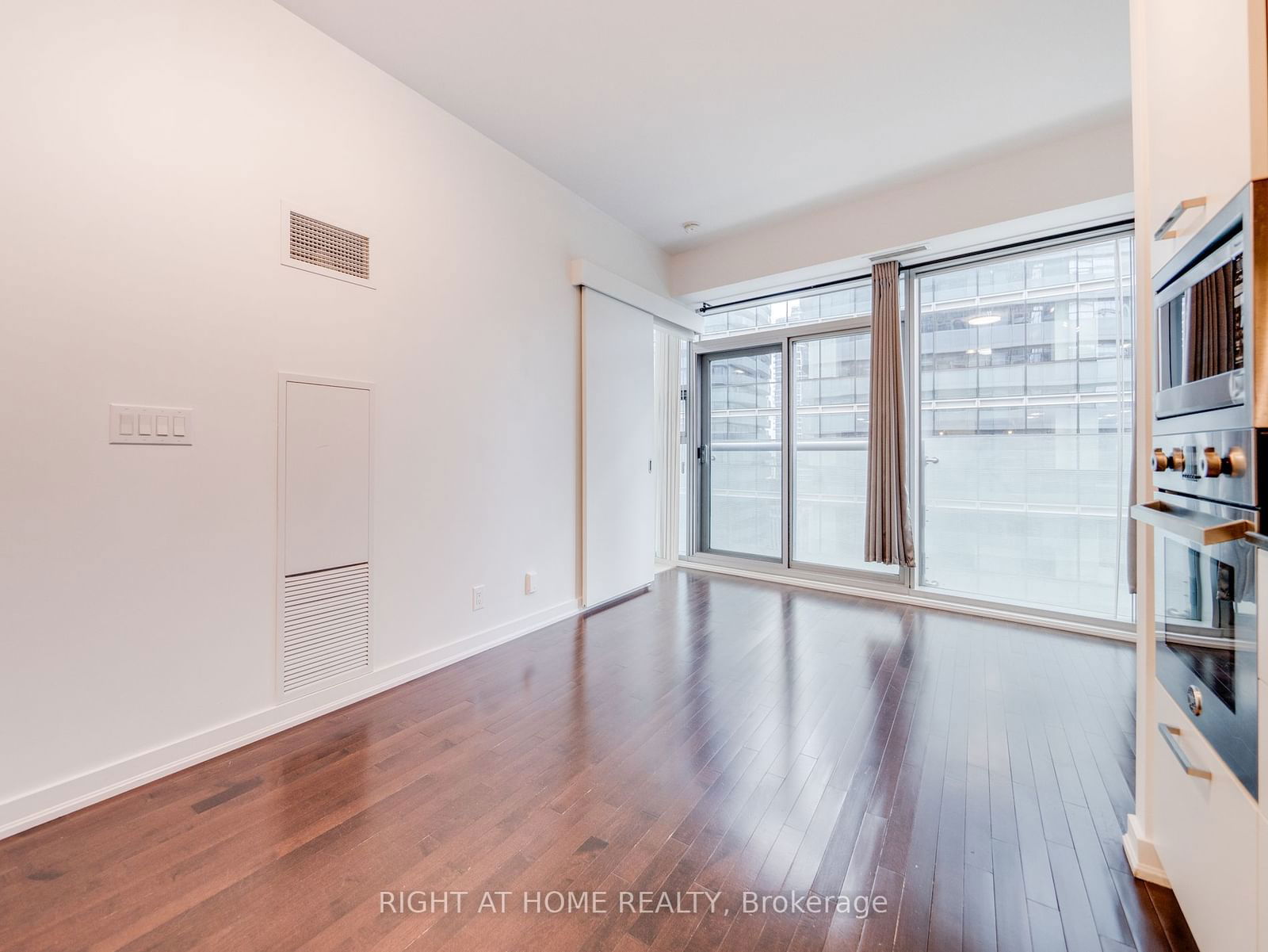 14 York St, unit 1109 for sale