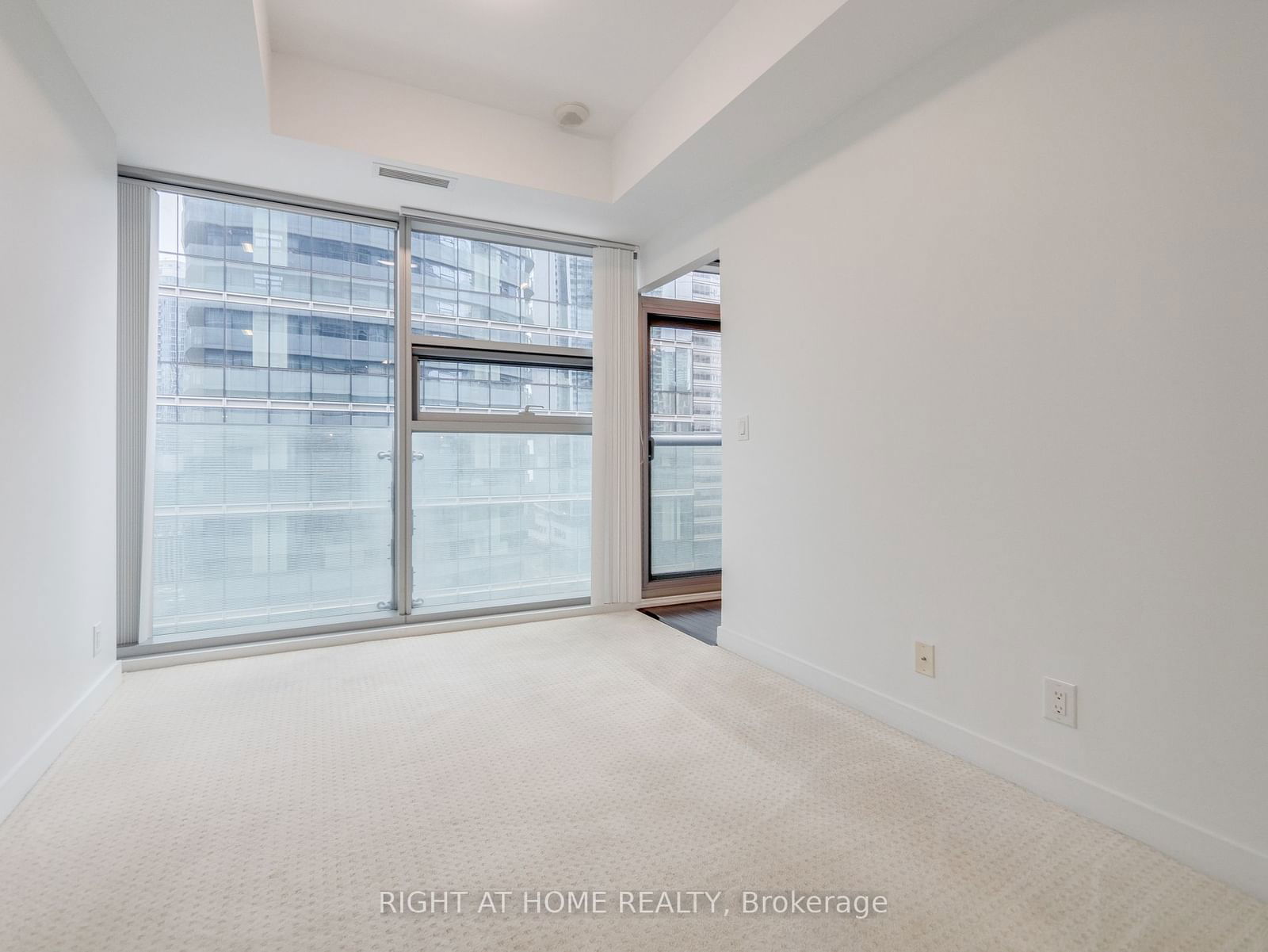 14 York St, unit 1109 for sale