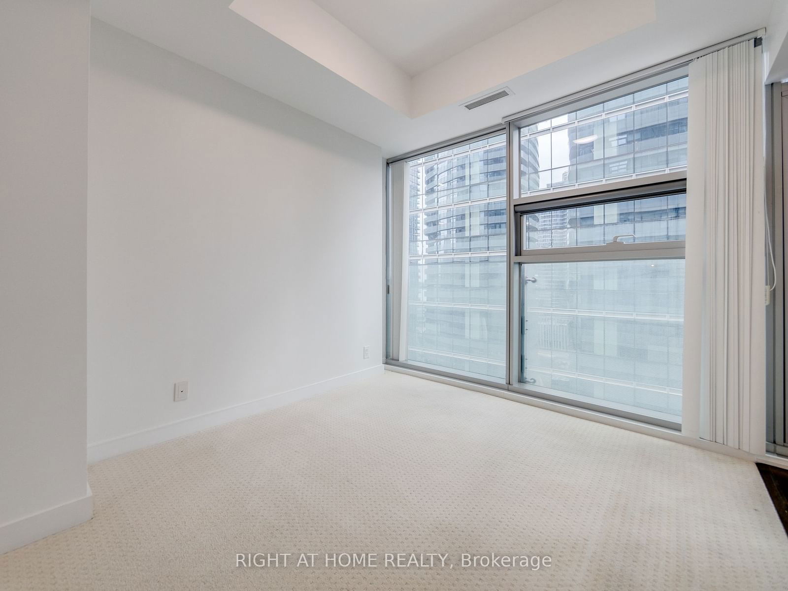 14 York St, unit 1109 for sale