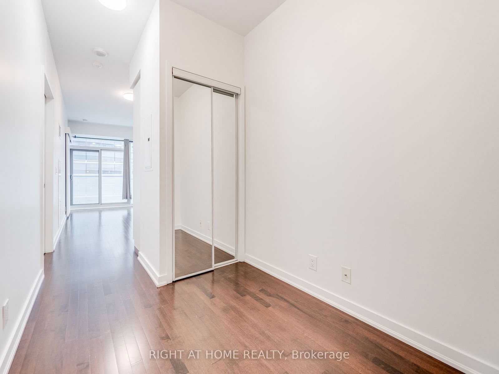 14 York St, unit 1109 for sale