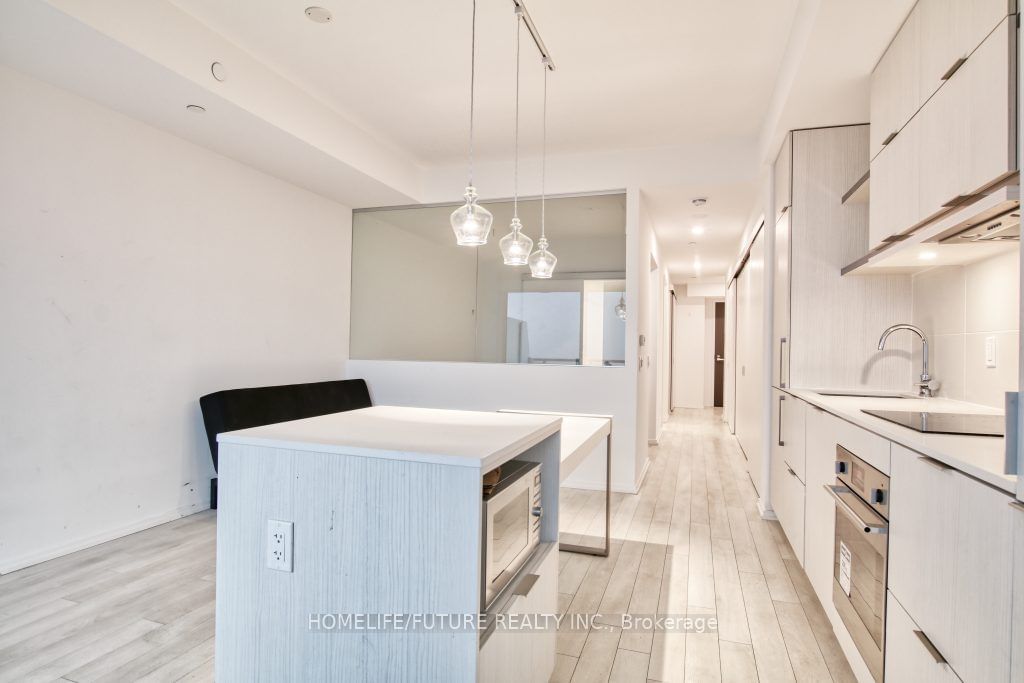 197 Yonge St, unit 3911 for rent