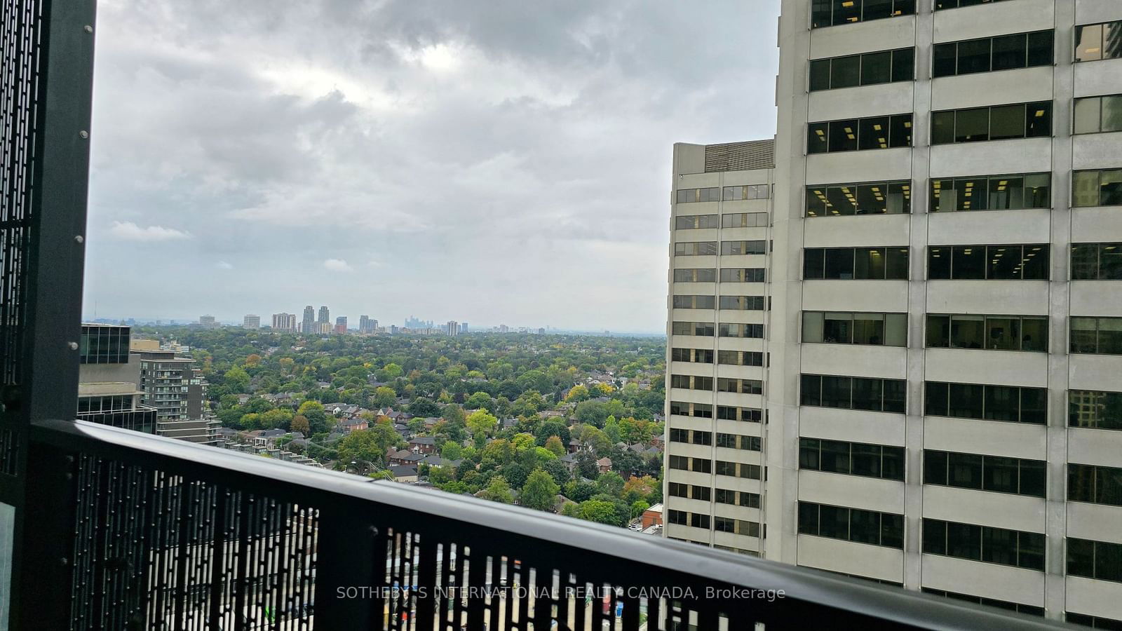 8 Eglinton Ave E, unit 1804 for rent