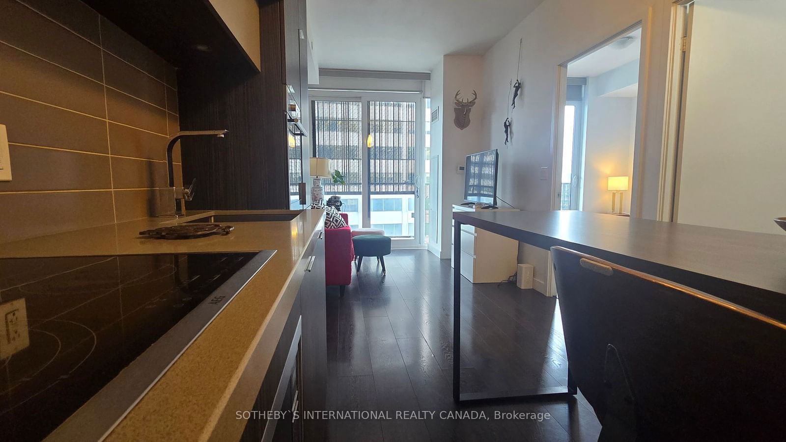 8 Eglinton Ave E, unit 1804 for rent