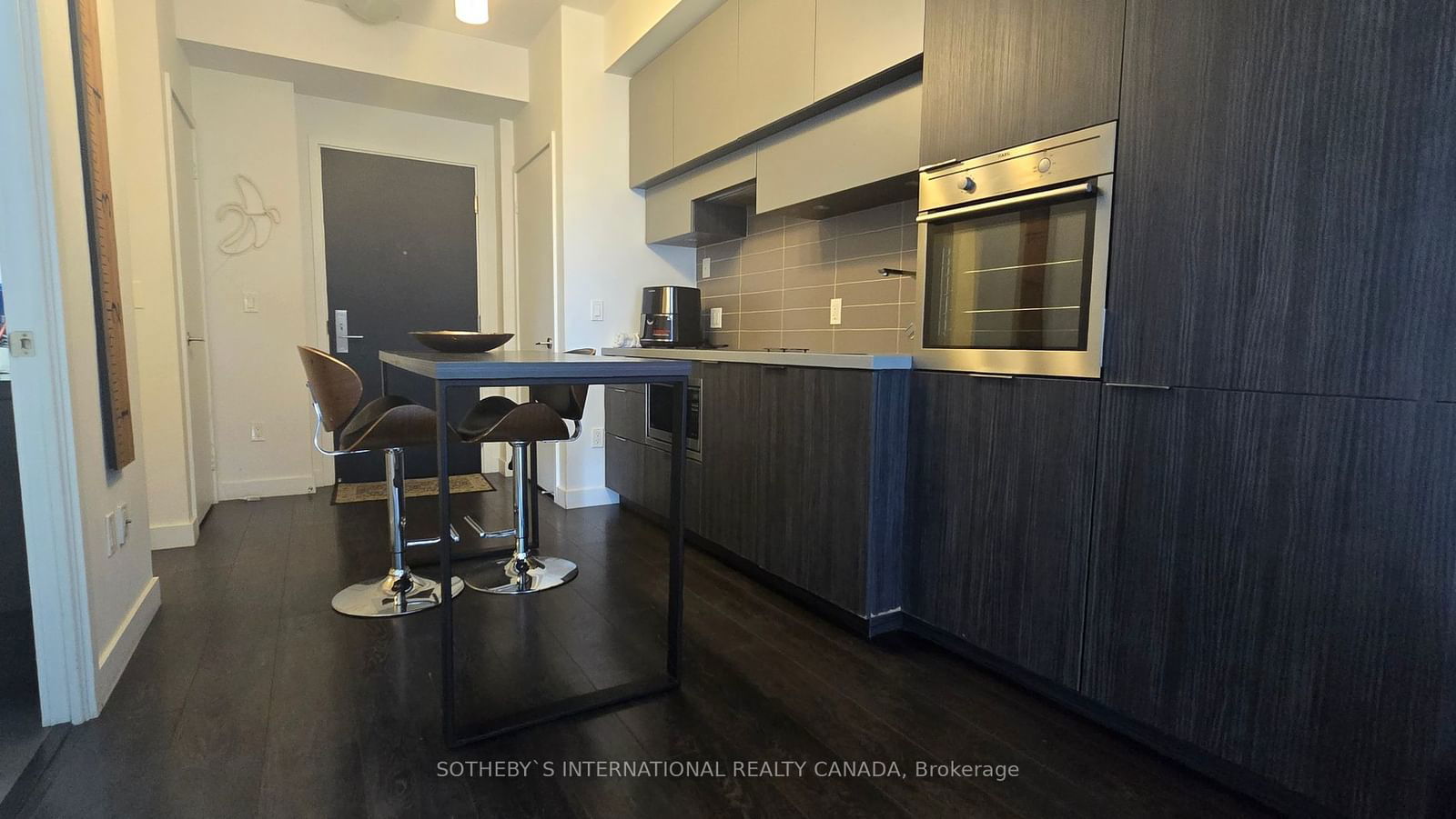 8 Eglinton Ave E, unit 1804 for rent