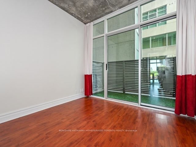 388 Richmond St W, unit 534 for rent