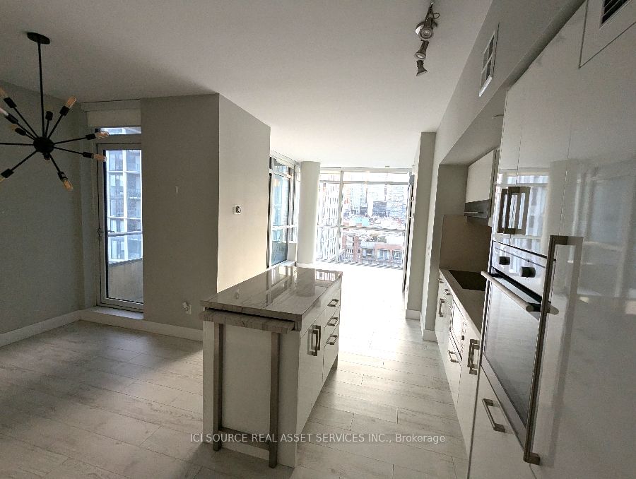 39 Sherbourne St, unit 1303 for rent