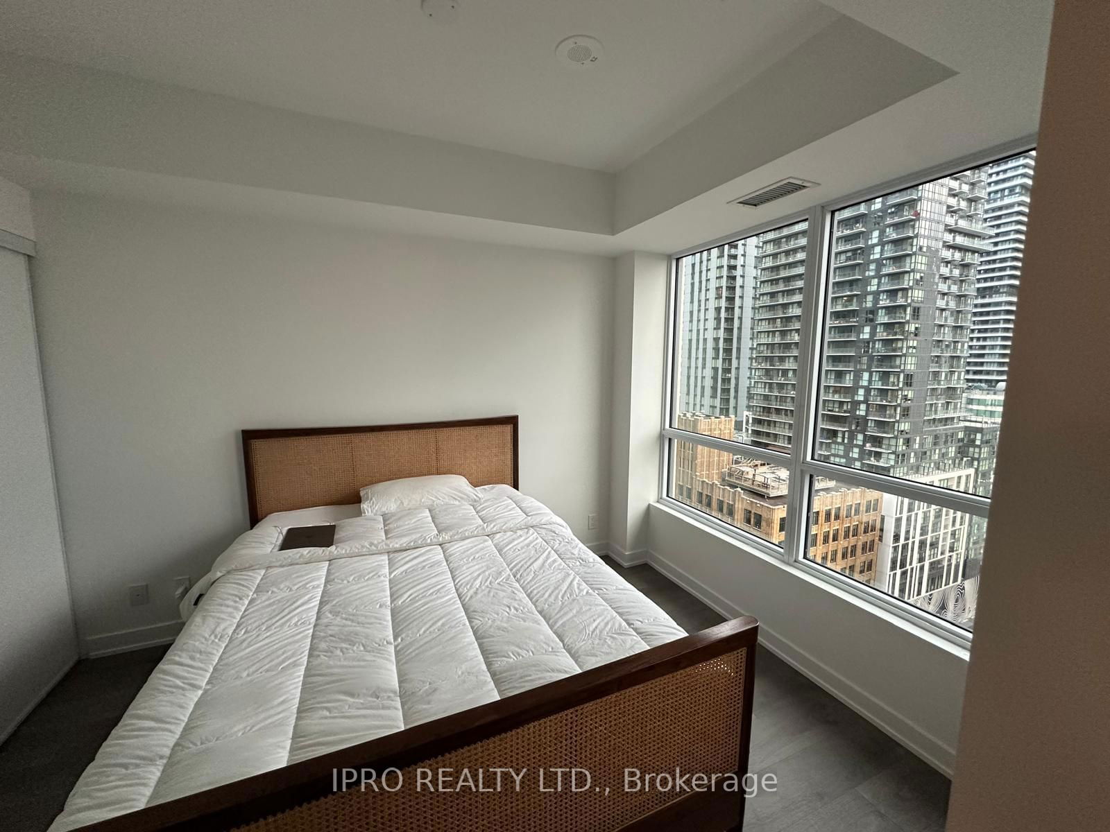 108 Peter St, unit 2008 for sale