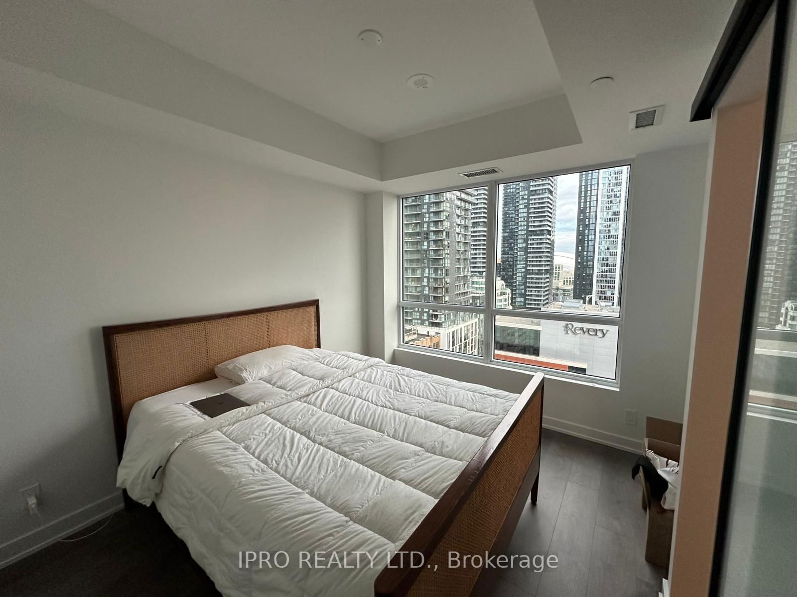 108 Peter St, unit 2008 for sale