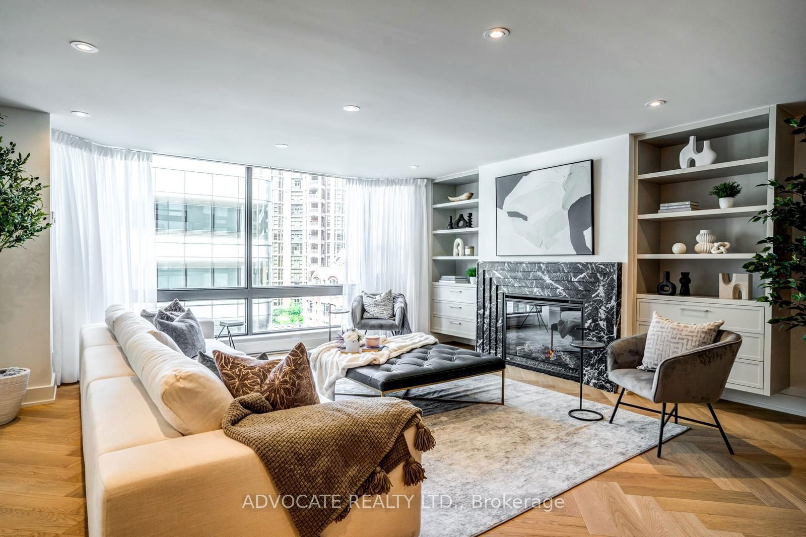 1166 Bay St, unit 1105 for sale