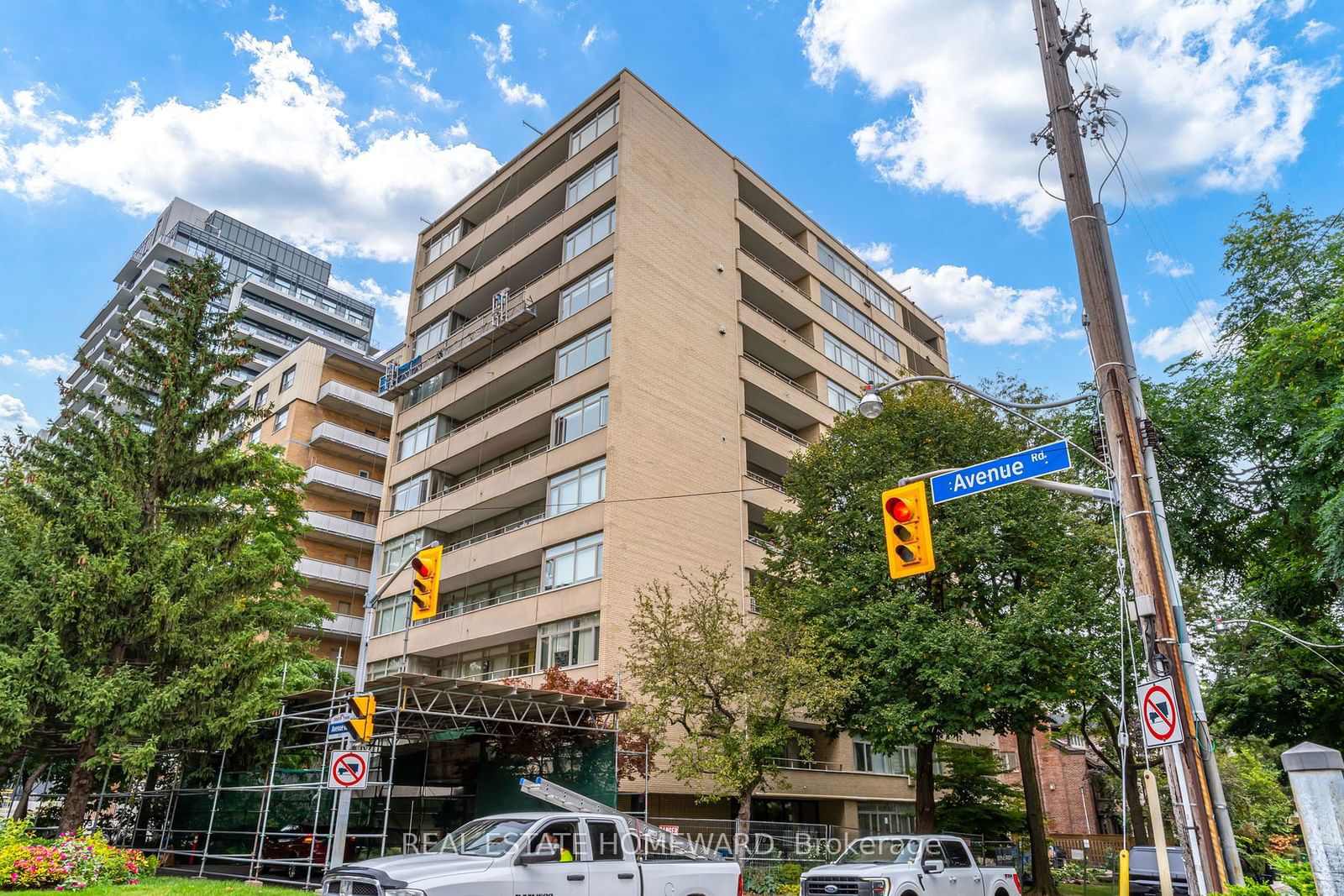 581 Avenue Rd, unit 501 for sale