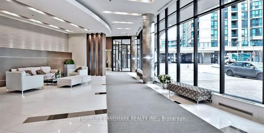 33 Bay St, unit 2010 for rent