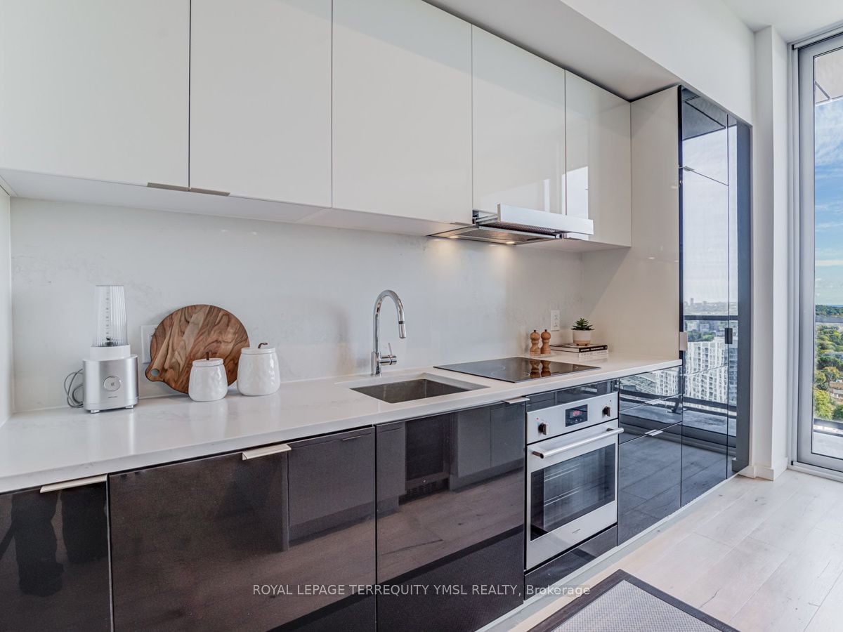 170 Bayview Ave, unit PH02 for sale