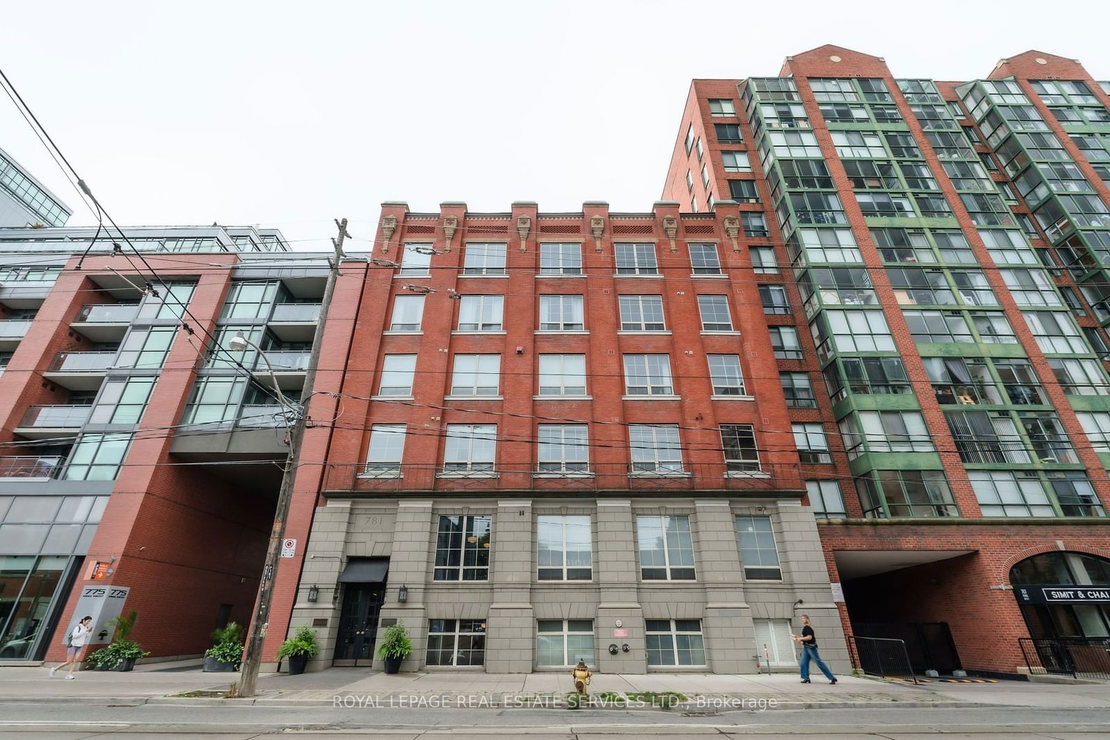 781 King St W, unit 406 for sale