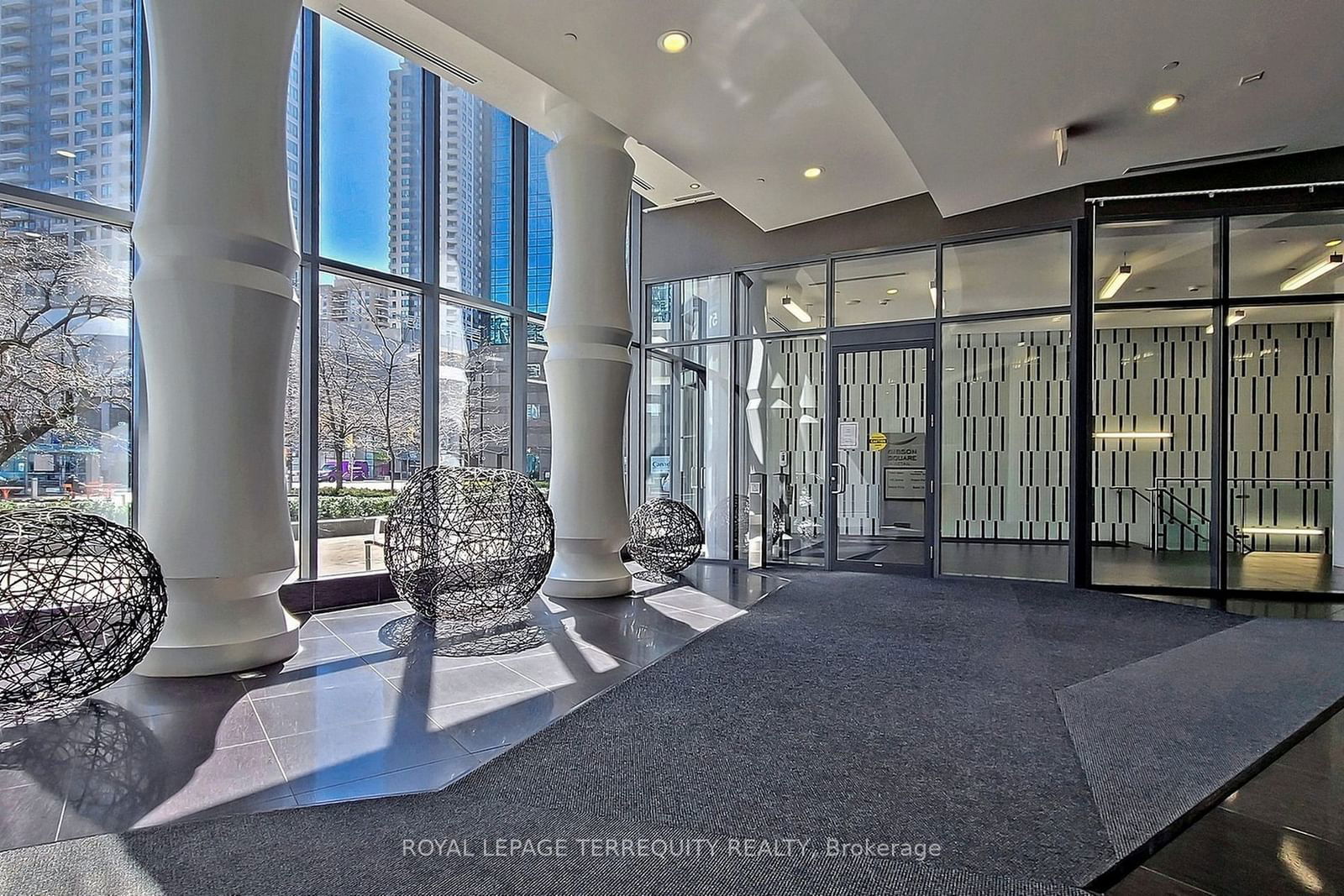 5162 Yonge St, unit LPH 607 for rent