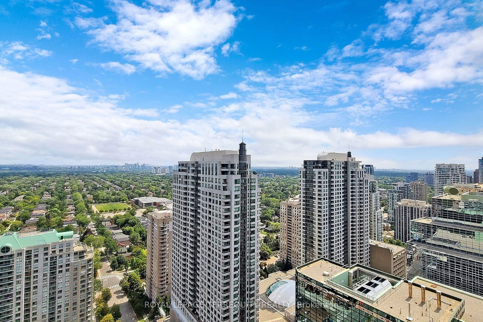 5162 Yonge St, unit LPH 607 for rent