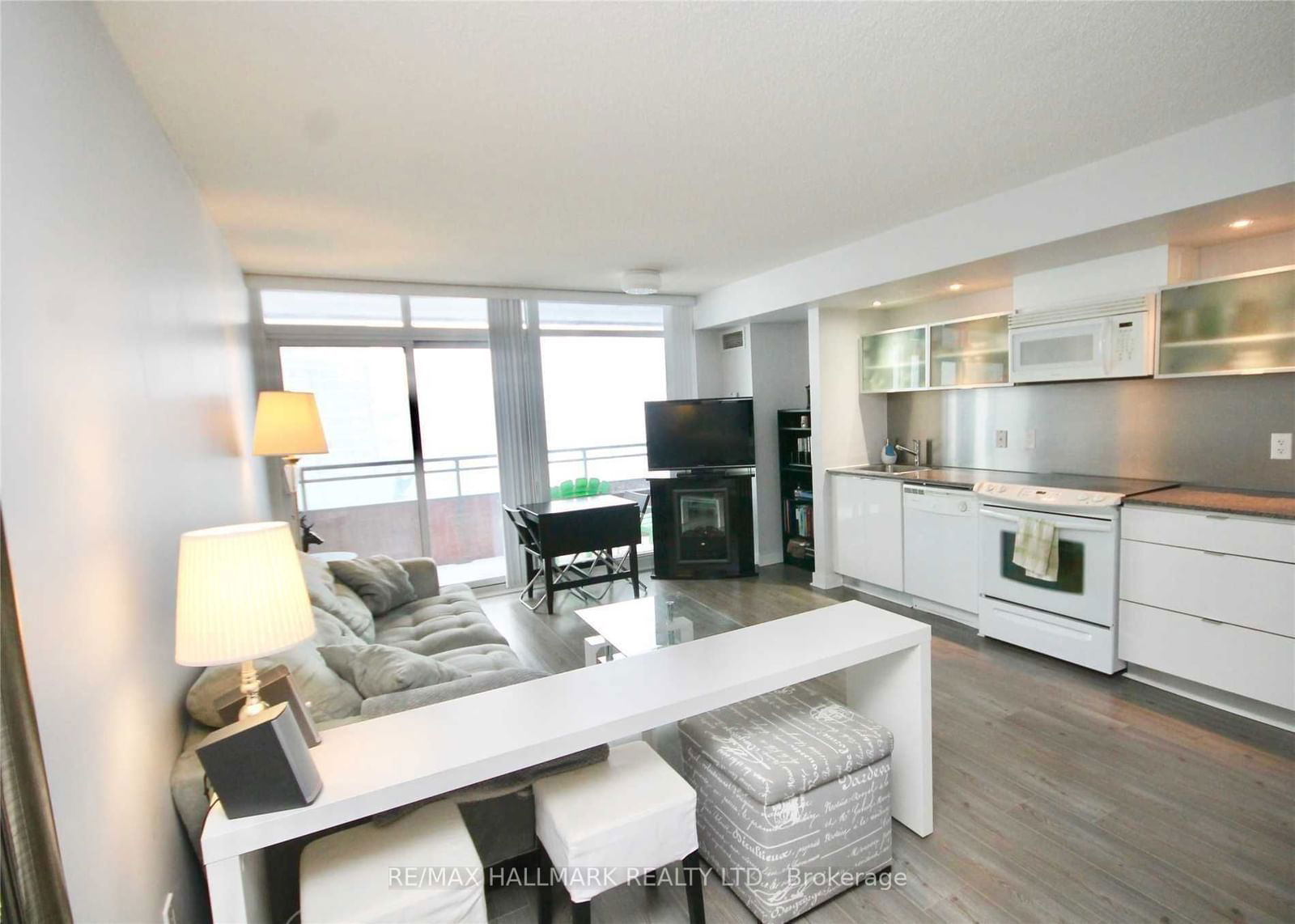 4K Spadina Ave, unit 1118 for rent