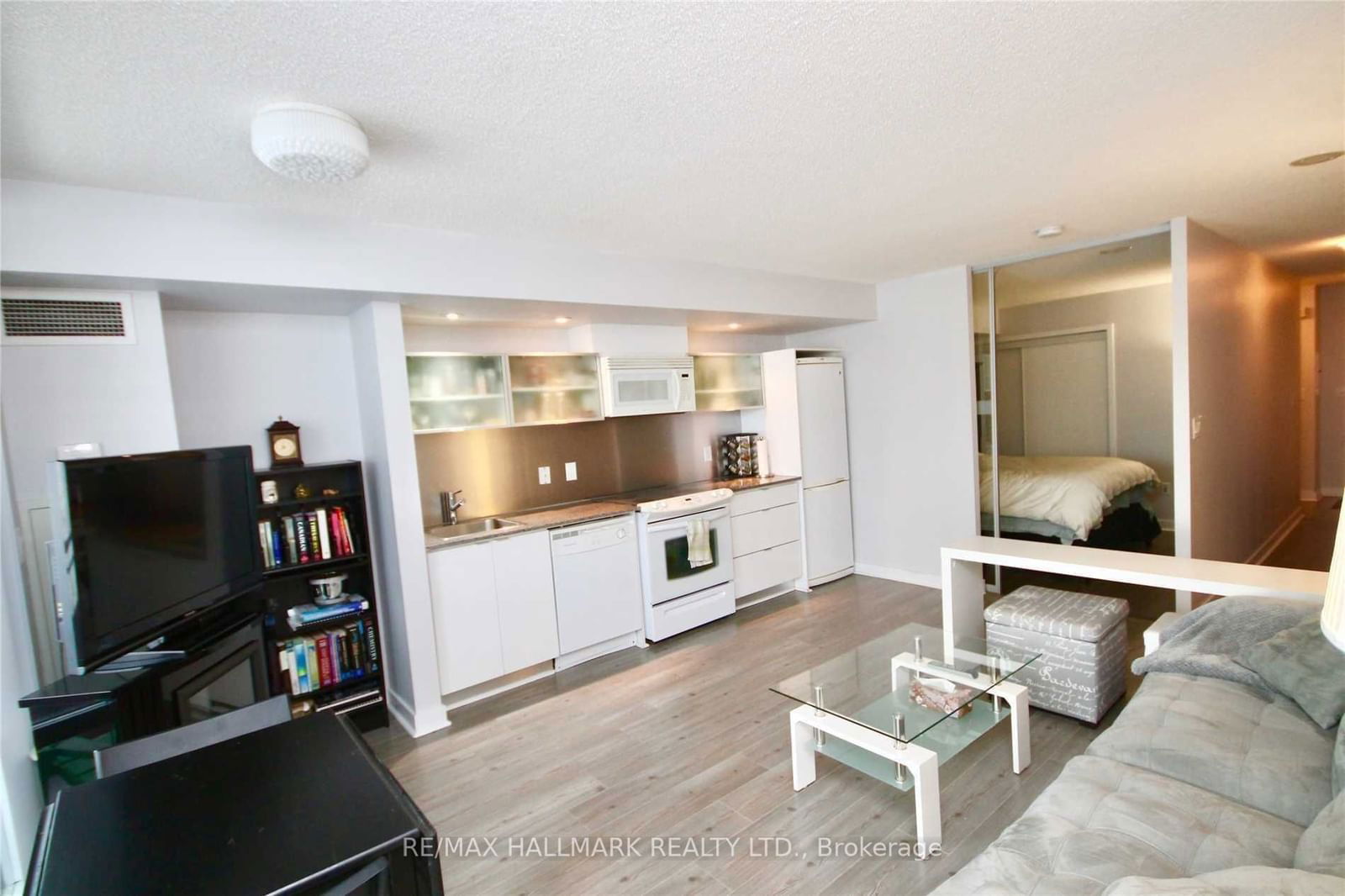 4K Spadina Ave, unit 1118 for rent