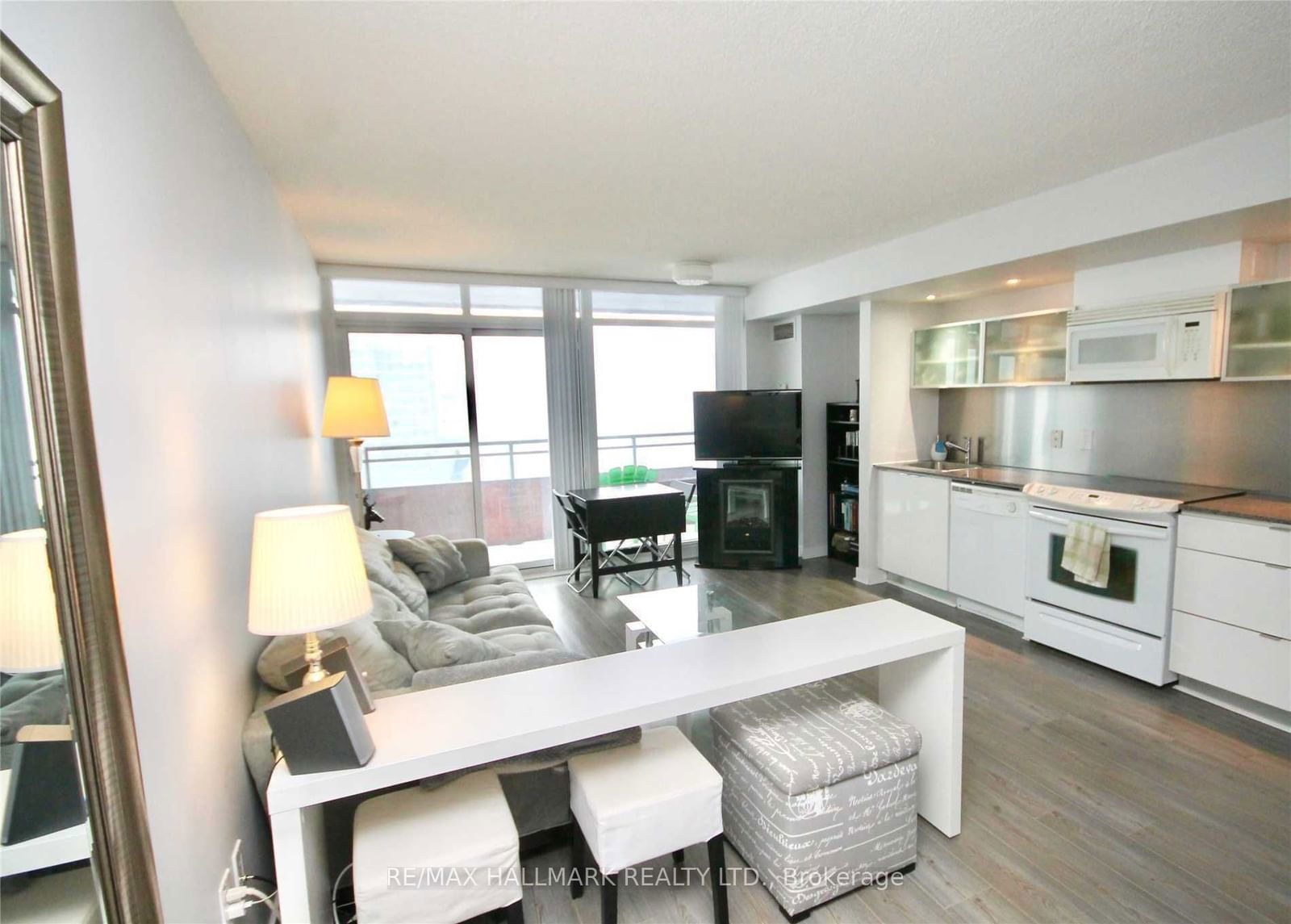 4K Spadina Ave, unit 1118 for rent