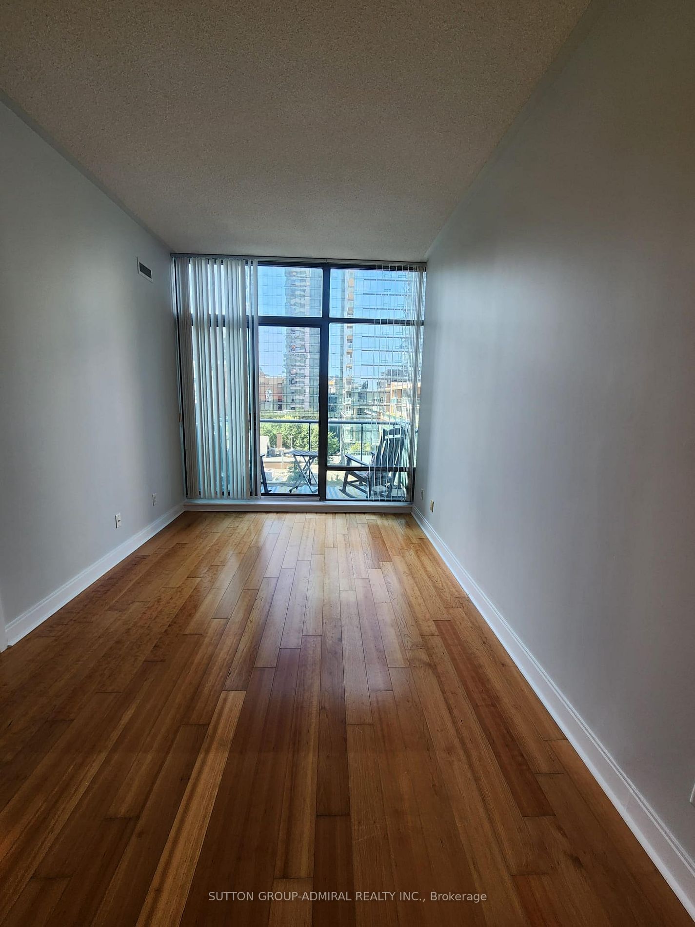 18 Yorkville Ave, unit 709 for rent