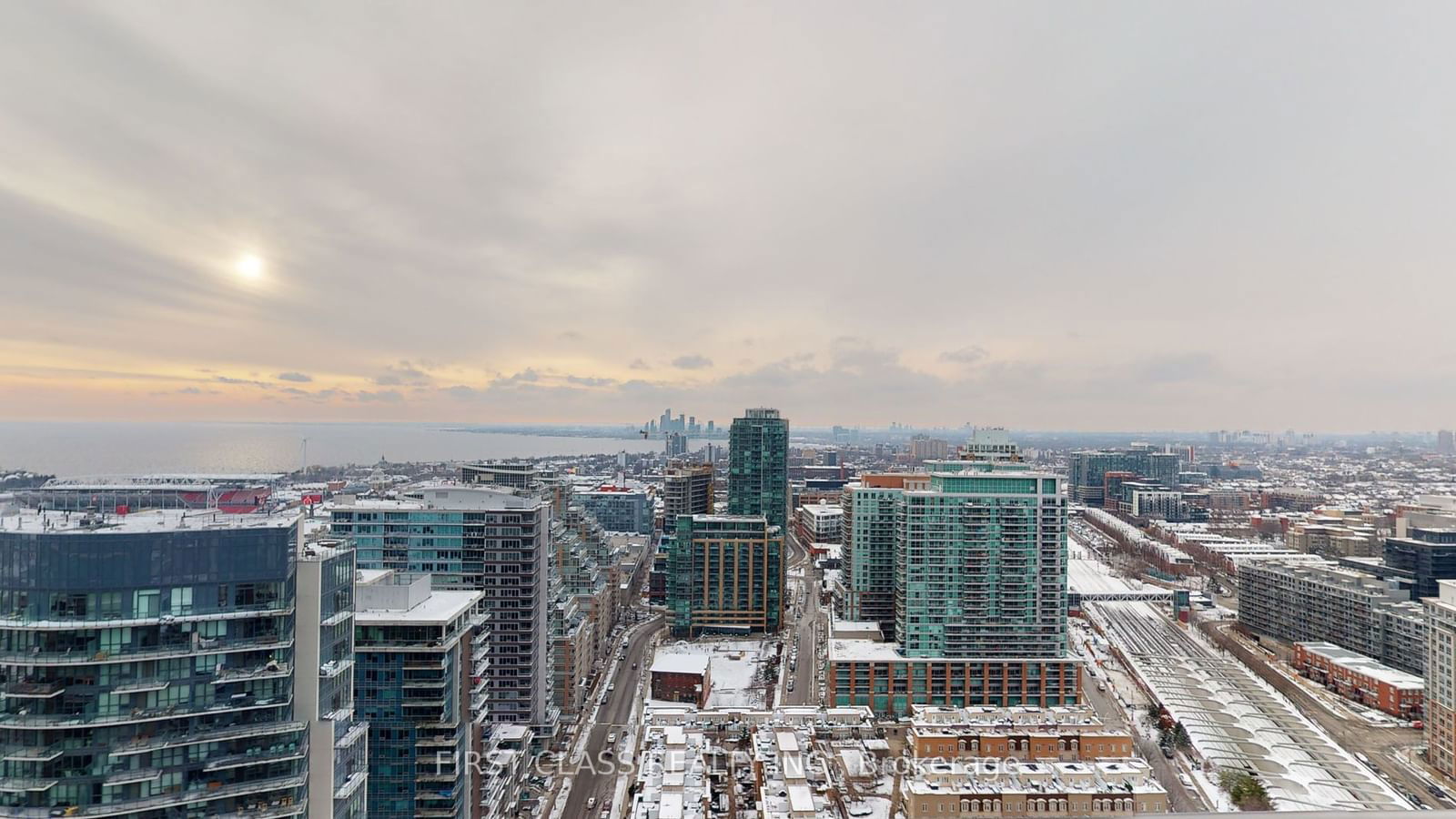 ZEN King West Condos, West End, Toronto