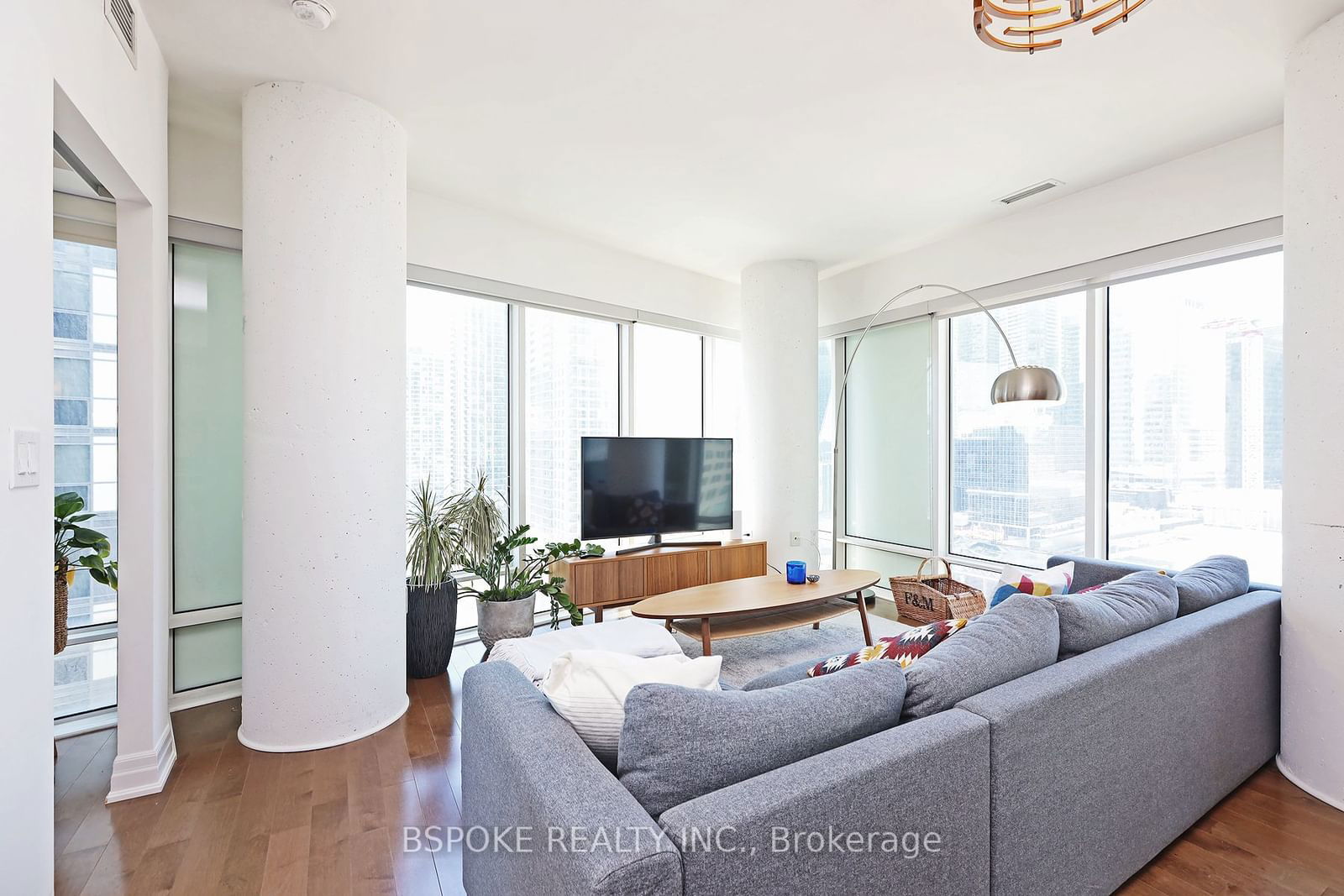 8 The Esplanade, unit 1502 for rent