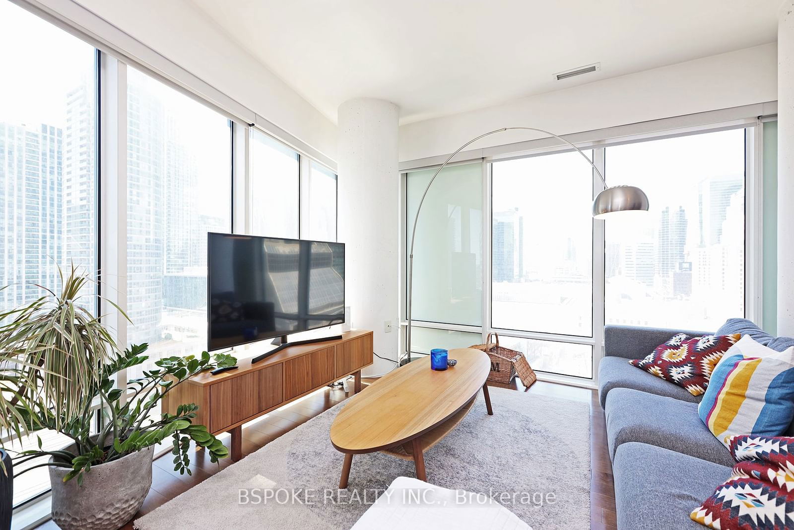 8 The Esplanade, unit 1502 for rent