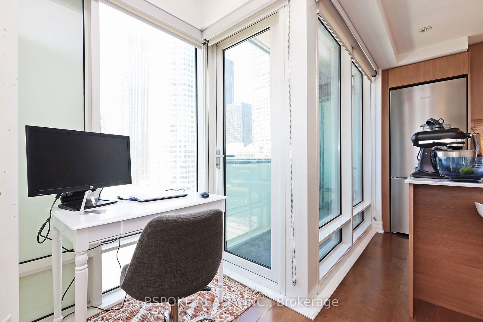 8 The Esplanade, unit 1502 for rent