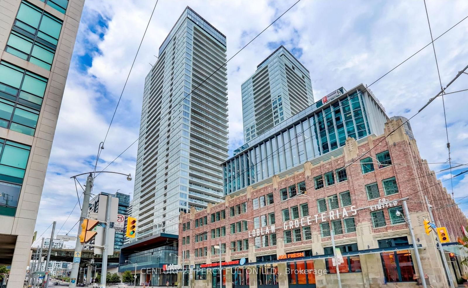 19 Bathurst St, unit 803 for rent