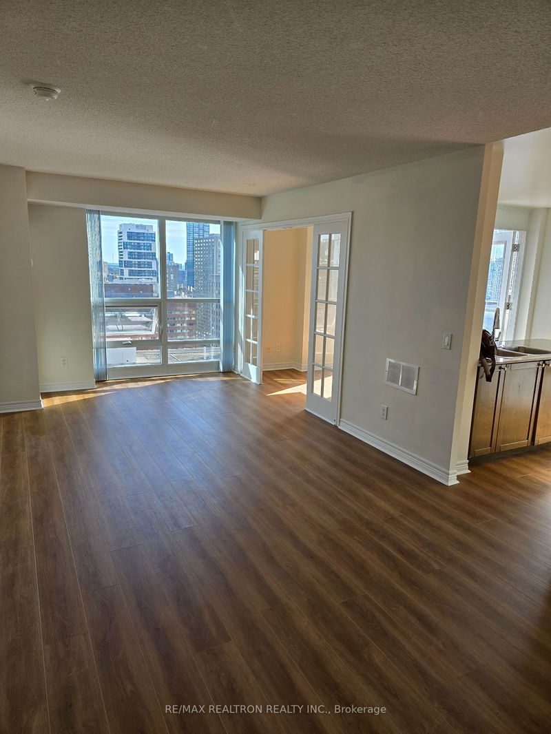 763 Bay St, unit 2605 for rent