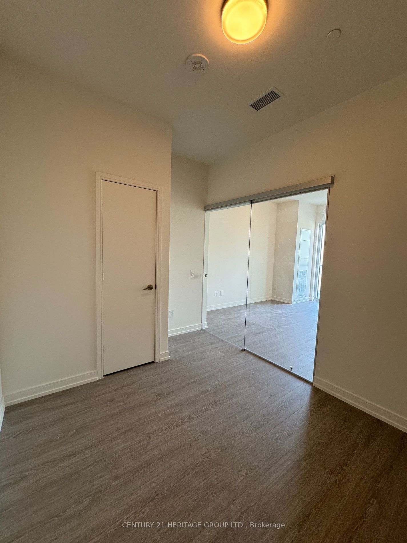 425 front St E, unit 703 for rent