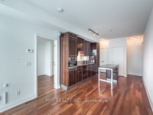 80 John St, unit 3506 for rent