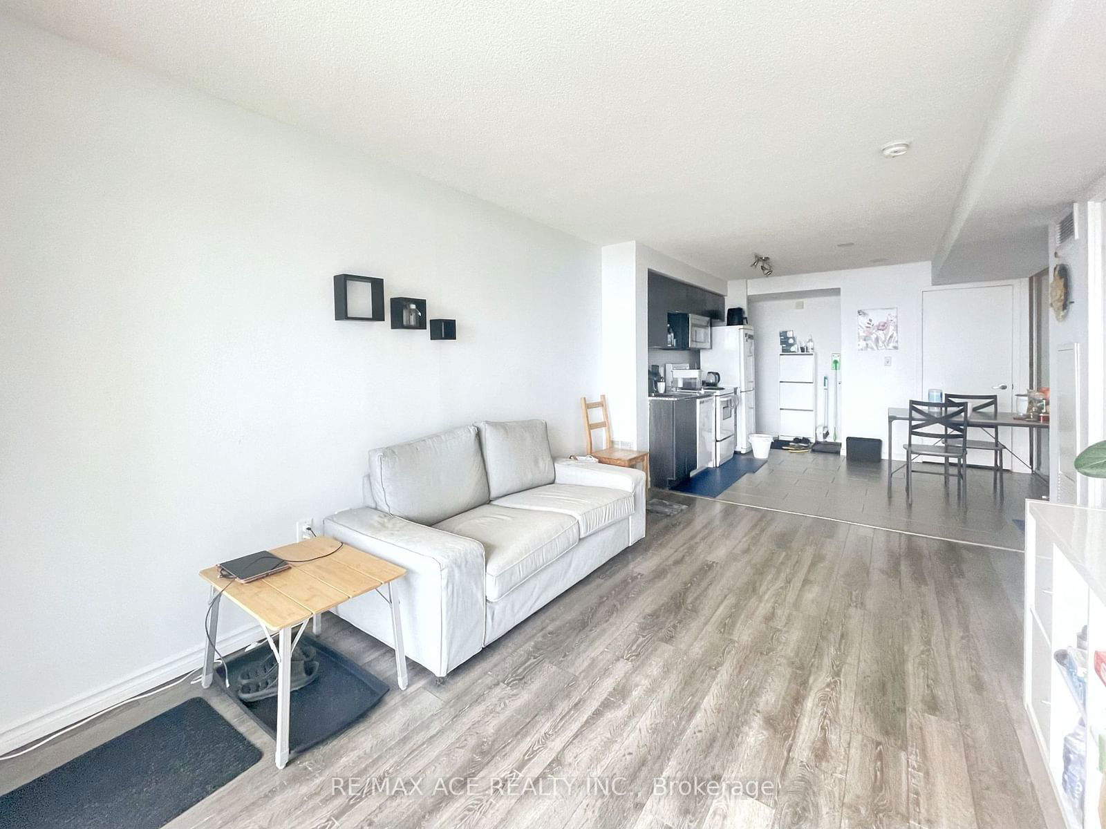 15 Fort York Blvd, unit 2111 for rent