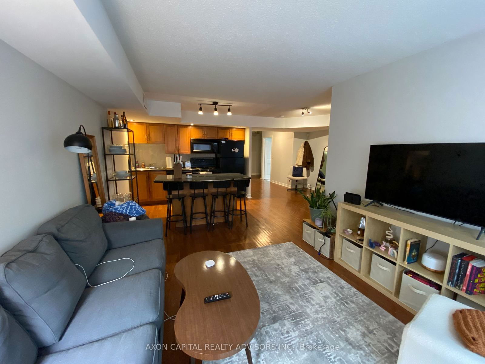 270 Wellington St W, unit 205 for sale