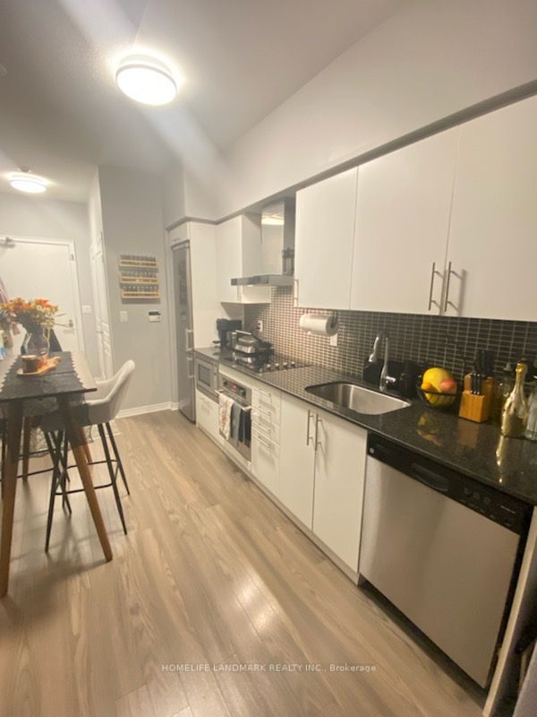 352 Front St W, unit 1518 for rent