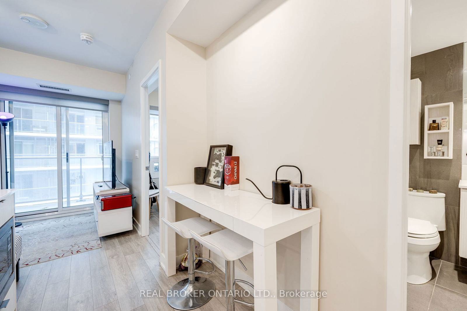 99 Broadway Ave, unit 2108 for sale