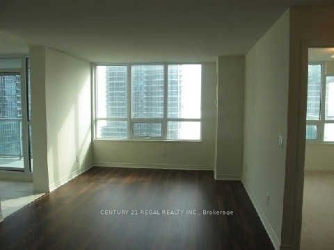 19 Grand Trunk Cres, unit 3210 for rent