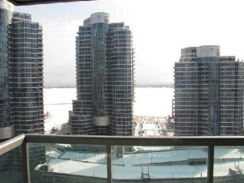 19 Grand Trunk Cres, unit 3210 for rent