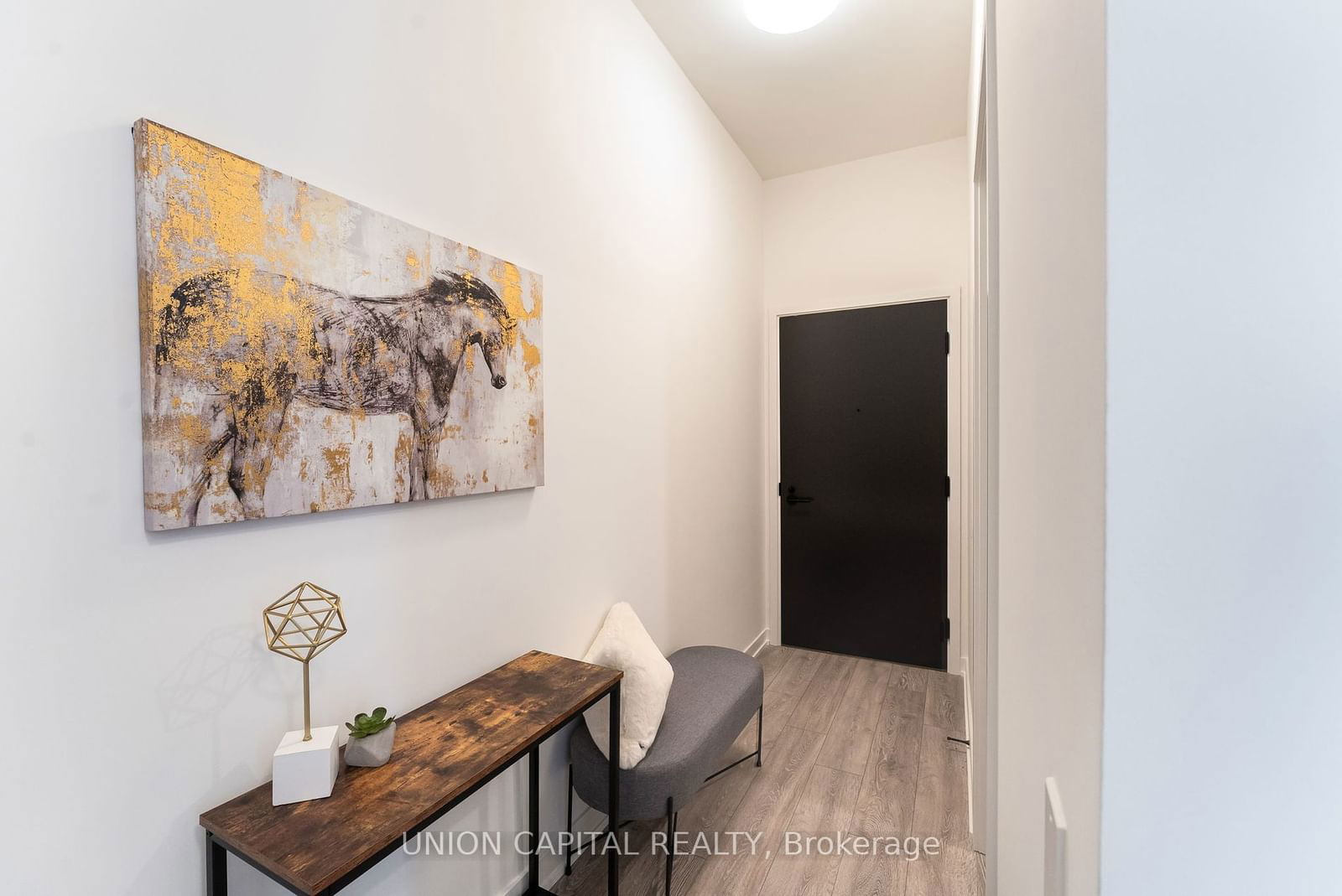 108 Peter St, unit 301 for rent