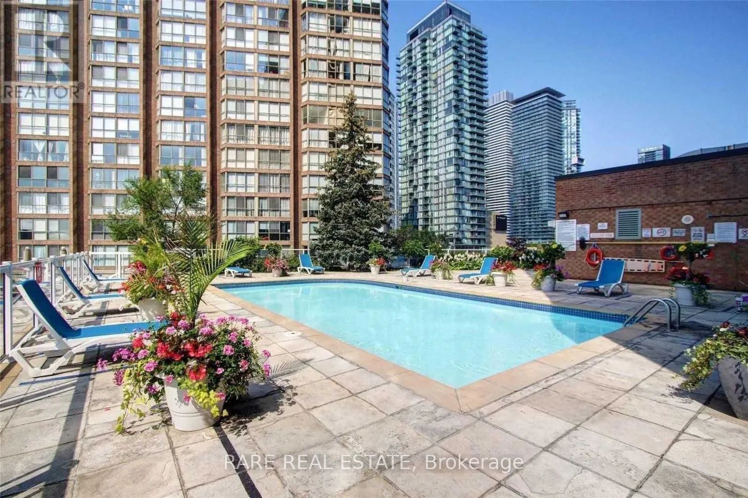 44 St Joseph St, unit 1708 for sale