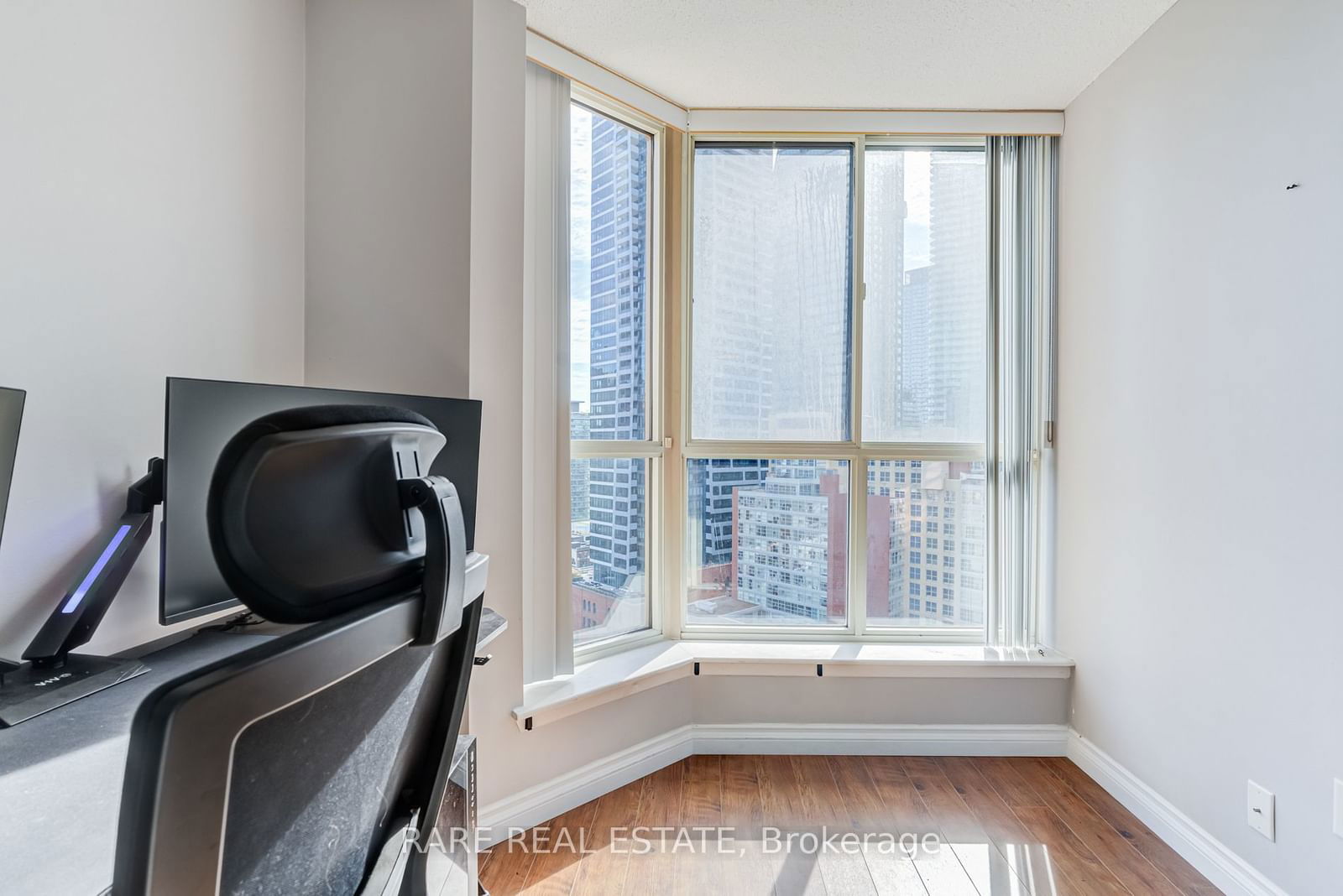 44 St Joseph St, unit 1708 for sale