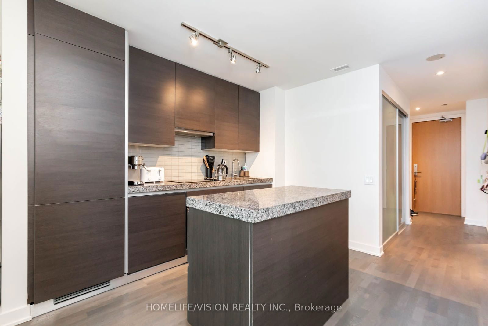 38 Stewart St, unit 1008 for rent