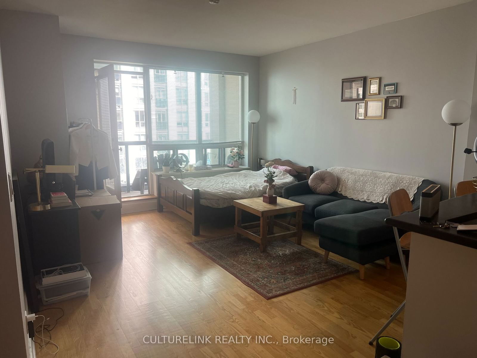 102 Bloor St W, unit 1005 for rent