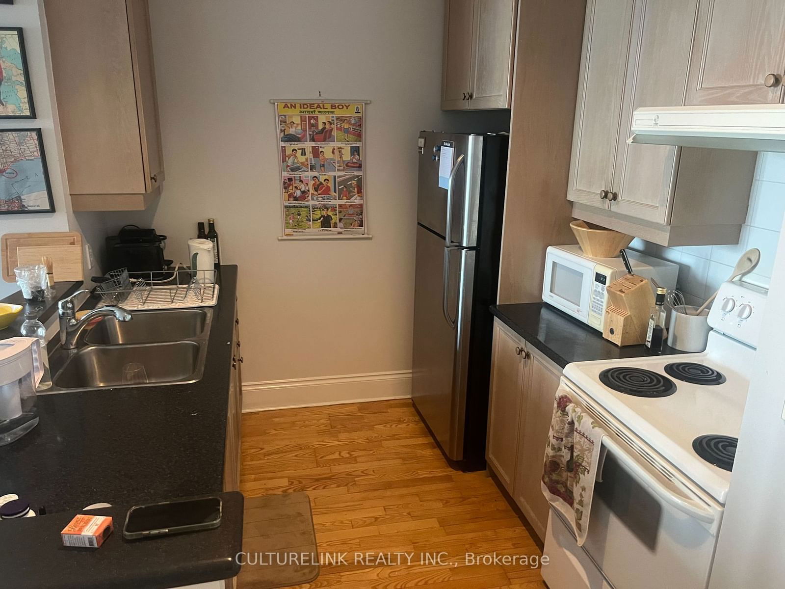 102 Bloor St W, unit 1005 for rent